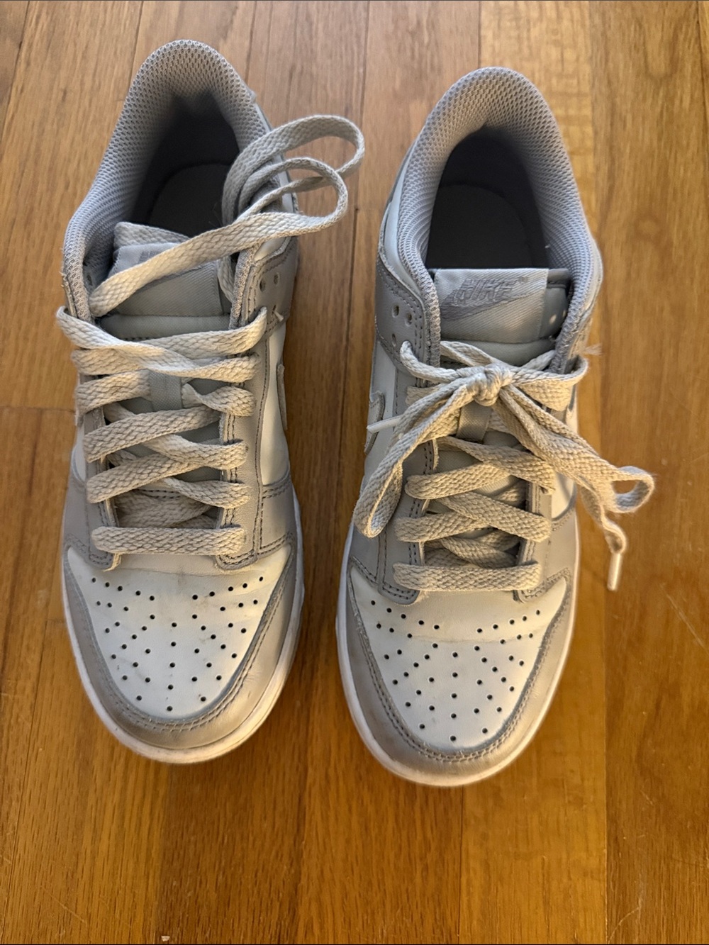 Nike Kids Light Gray Low-Top Sneakers